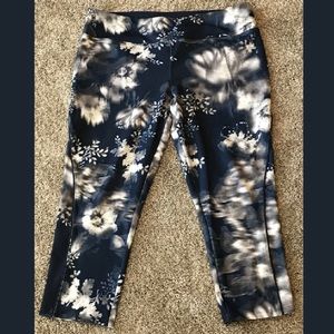 Vera Wang Yoga Capri - Large